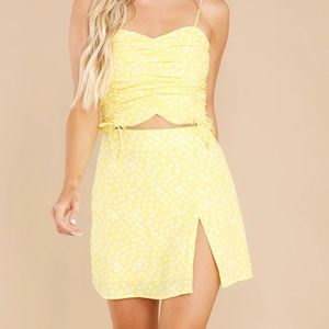 Red Dress Skylar + Madison Yellow Floral Ruched Crop Top and Mini Skirt Set New